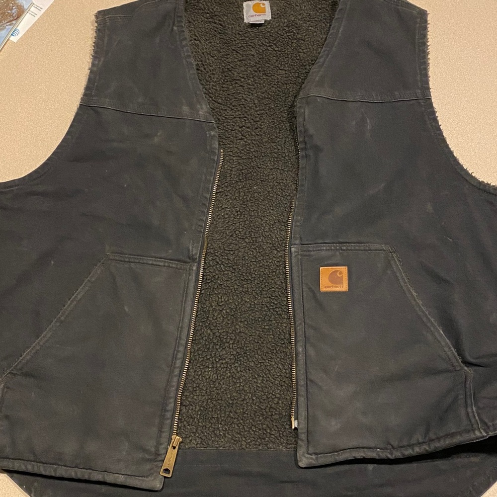 XL black carhartt Sherpa lined vest